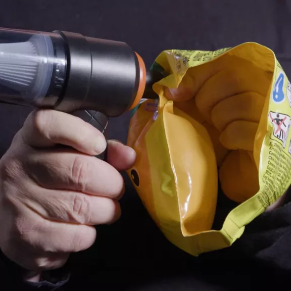 Platinum SpraySensation – autokozmetická súprava 2 × 500 ml s elektrickým rozprašovačom a akumulátorovým ručným vysávačom